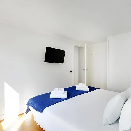 Pick A Flat's In Champs-elysées - Rue Ponthieu *
