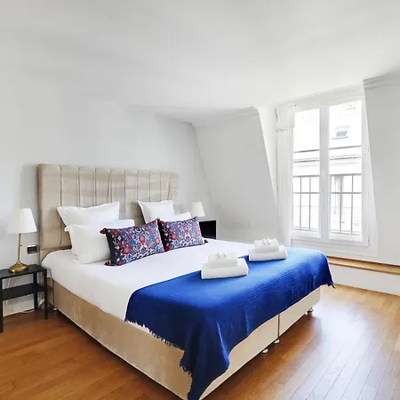 Pick A Flat's In Champs-elysées - Rue Ponthieu