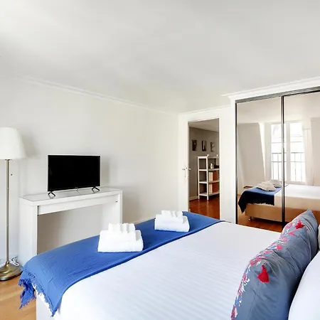 Pick A Flat's In Champs-elysées - Rue Ponthieu * Parigi