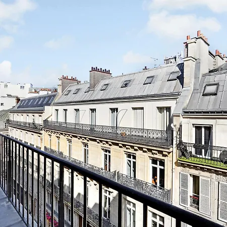 Pick A Flat's In Champs-elysées - Rue Ponthieu *